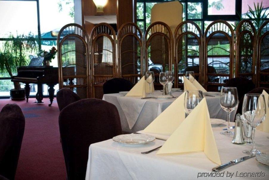 Hotel Class Бухарест Ресторан фото